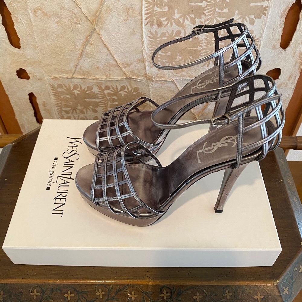 Yves Saint Laurent Leather Sandals